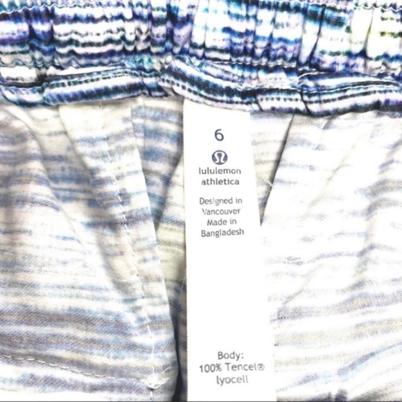 LULULEMON &go Keepsake Blurry Shorts in Belle Multi Blue - Picture 4 of 9
